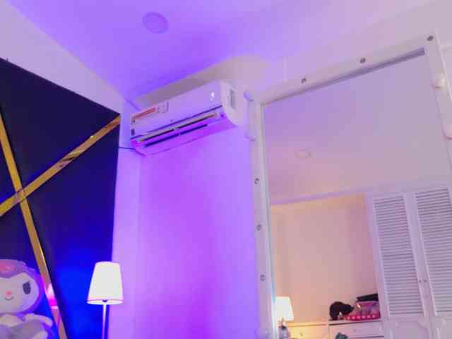 JuliethaSousa webcam