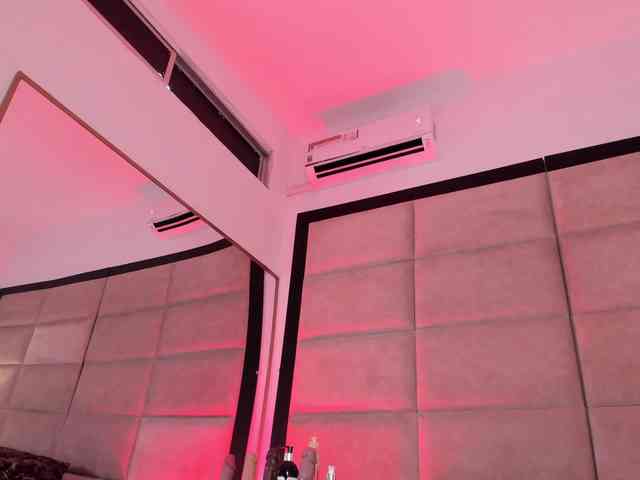 JuliethaSousa webcam