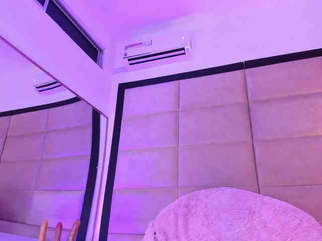 JuliethaSousa webcam