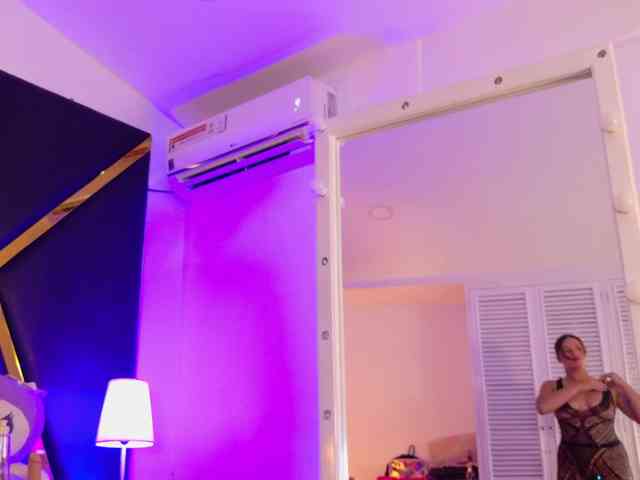 JuliethaSousa webcam