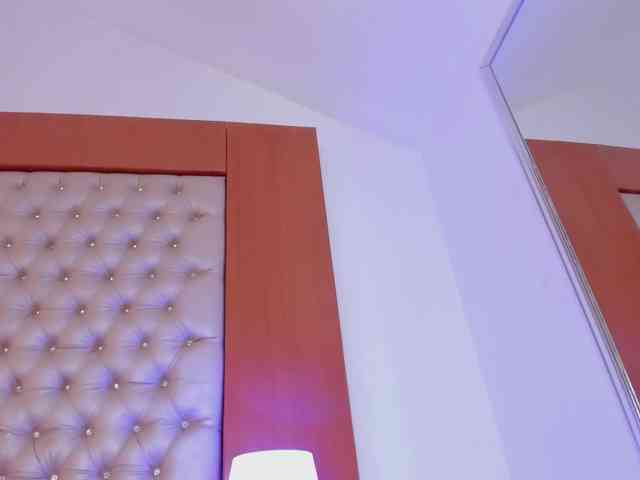 JuliethaSousa webcam