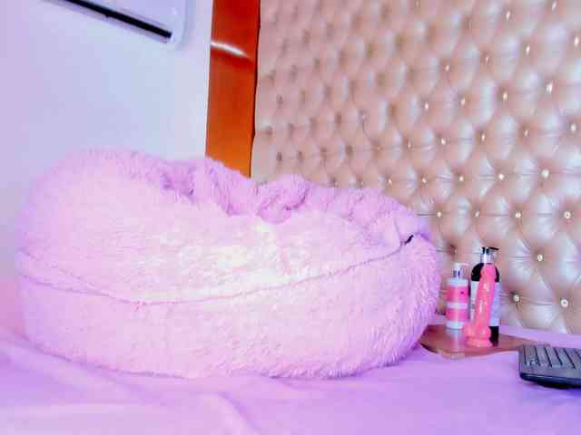 JuliethaSousa webcam