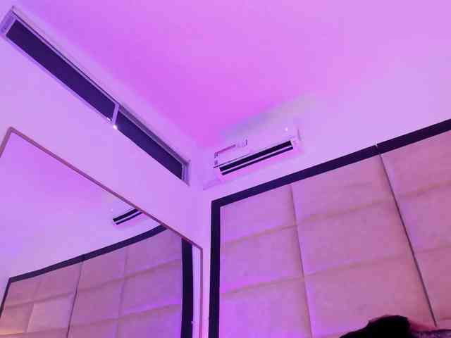 JuliethaSousa webcam