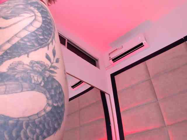 Modelo: JuliethaSousa