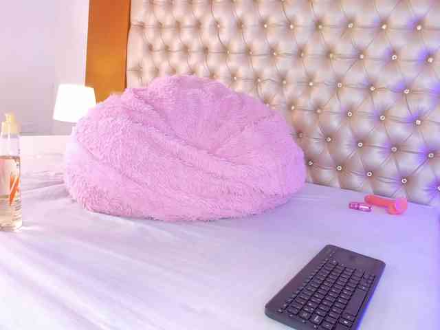 JuliethaSousa webcam