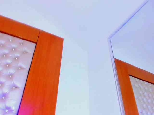 JuliethaSousa webcam