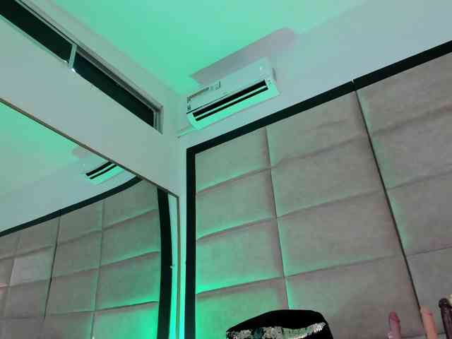 JuliethaSousa webcam