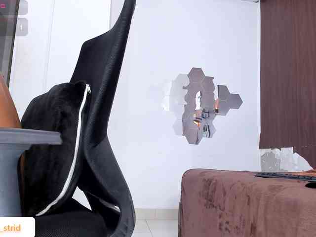 nana-astrid webcam