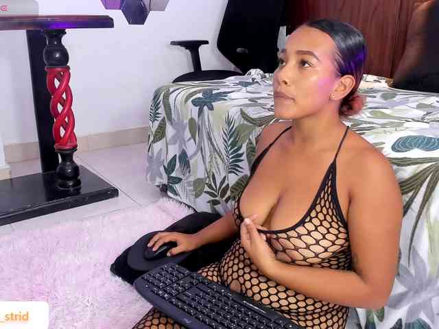 nana-astrid webcam