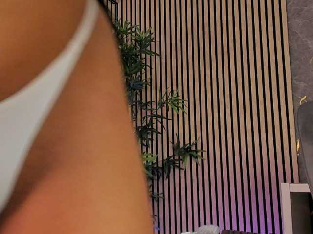 SpicyLeila live cam on BongaCams