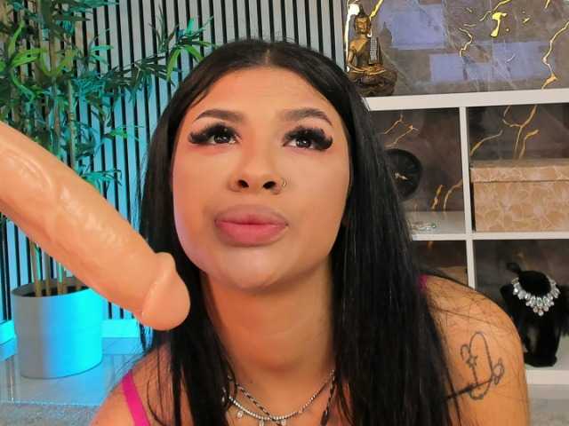 SpicyLeila live cam on BongaCams