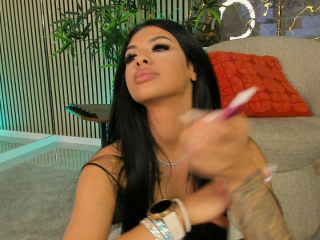 SpicyLeila live cam on BongaCams