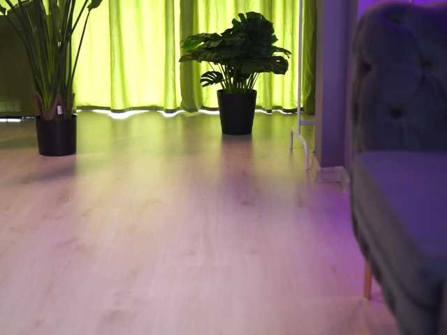 SpicyLeila live cam on BongaCams