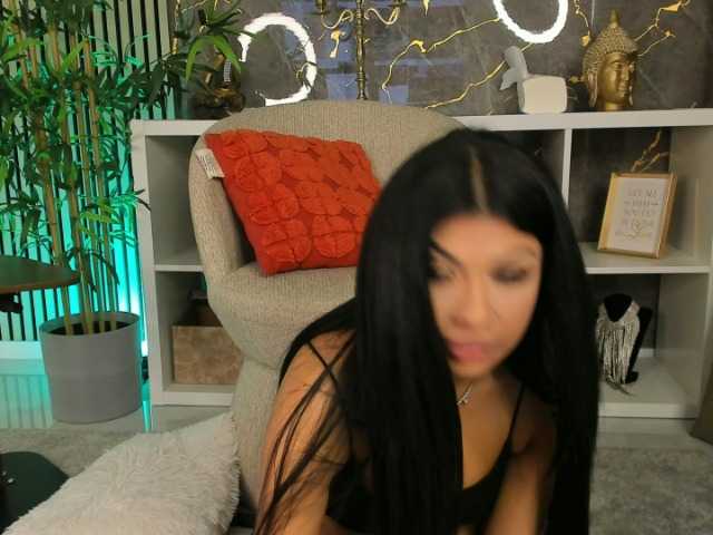 SpicyLeila live cam on BongaCams