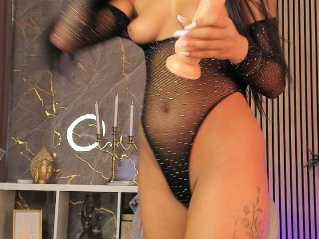 SpicyLeila live cam on BongaCams
