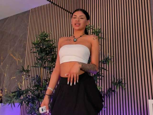 SpicyLeila live cam on BongaCams