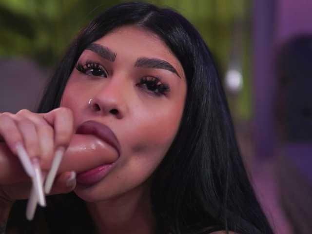 SpicyLeila live cam on BongaCams