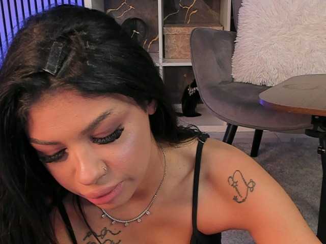 SpicyLeila live cam on BongaCams