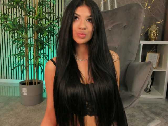 SpicyLeila live cam on BongaCams