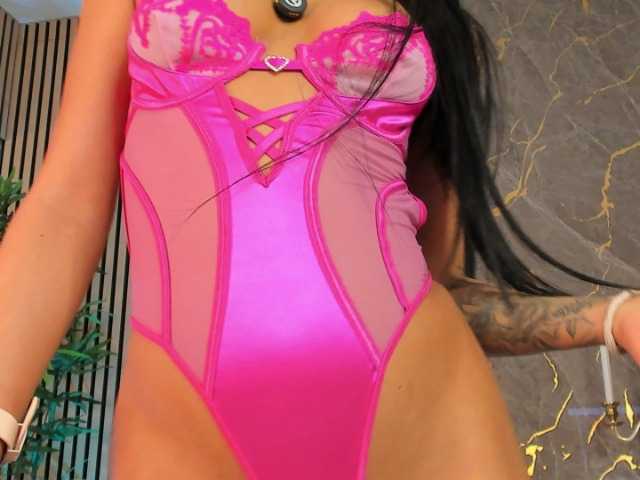 SpicyLeila live cam on BongaCams