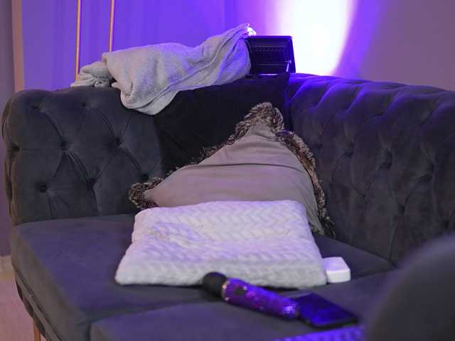 SpicyLeila live cam on BongaCams