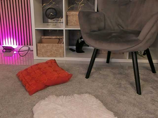 SpicyLeila live cam on BongaCams