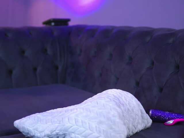 SpicyLeila live cam on BongaCams
