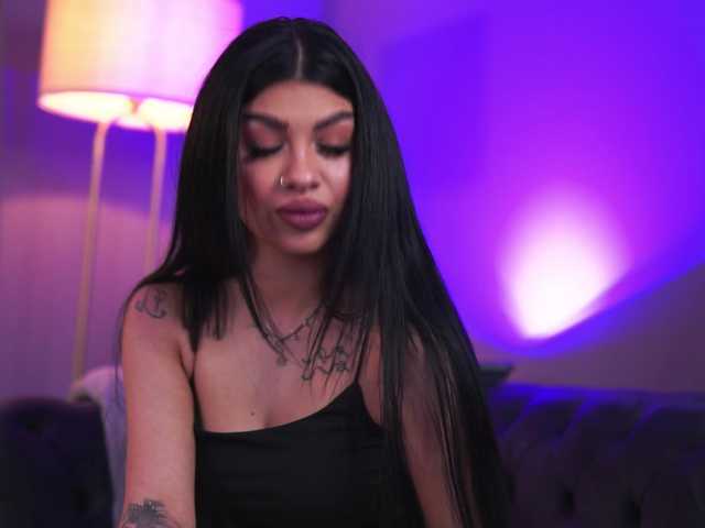 SpicyLeila live cam on BongaCams