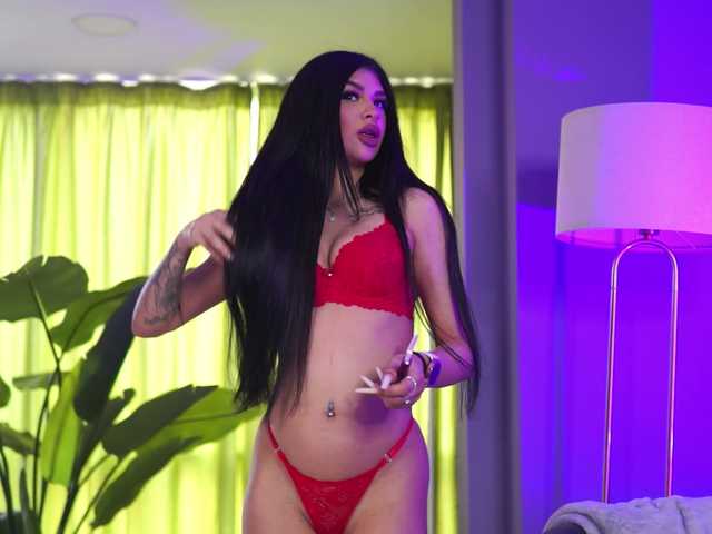 SpicyLeila live cam on BongaCams