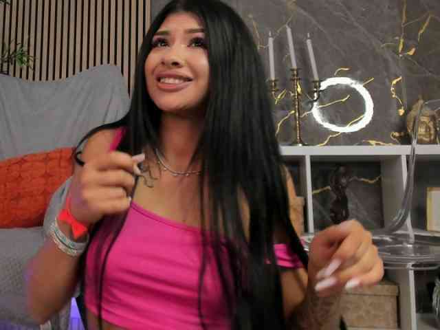 SpicyLeila webcam