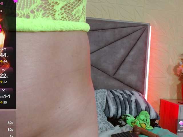 esmeralda-oikos live cam on BongaCams