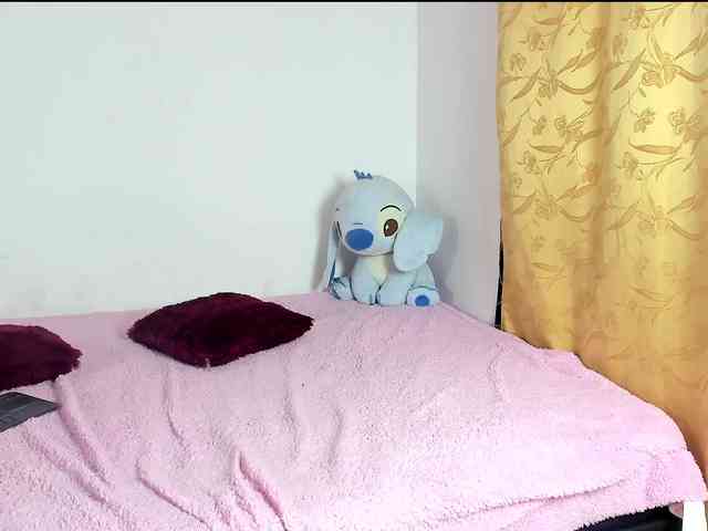 Stefany-sky webcam