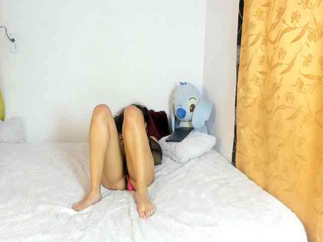 Stefany-sky webcam