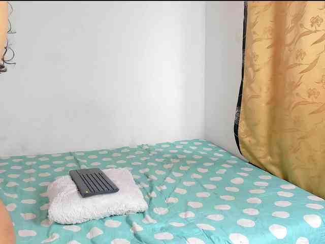 Stefany-sky webcam