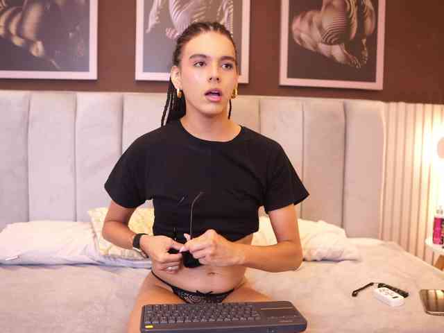 LuxaVelvett Sex Cam Show