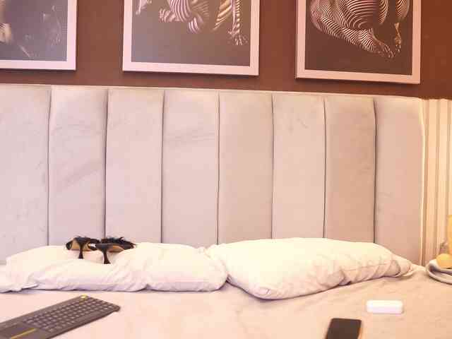 LuxaVelvett Sex Cam Show
