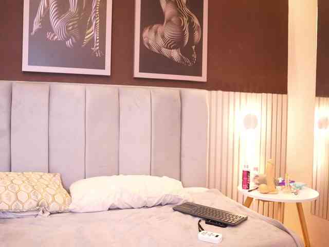 LuxaVelvett Sex Cam Show
