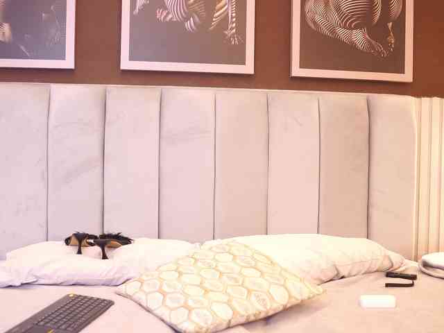 LuxaVelvett Sex Cam Show