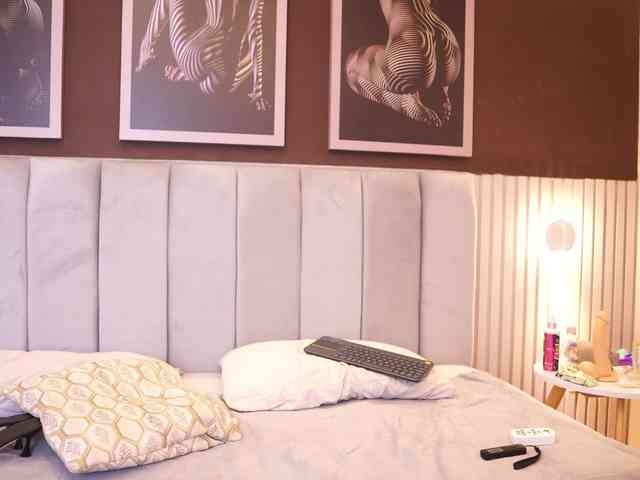 LuxaVelvett Sex Cam Show