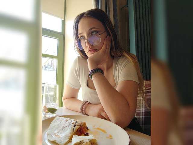 SorelleNoir live cam on BongaCams