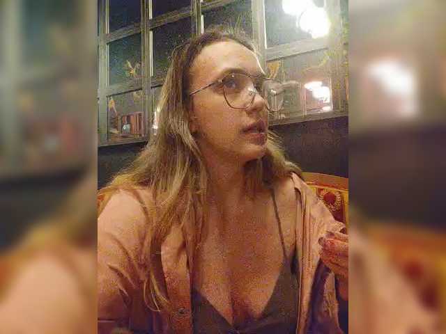 SorelleNoir live cam on BongaCams