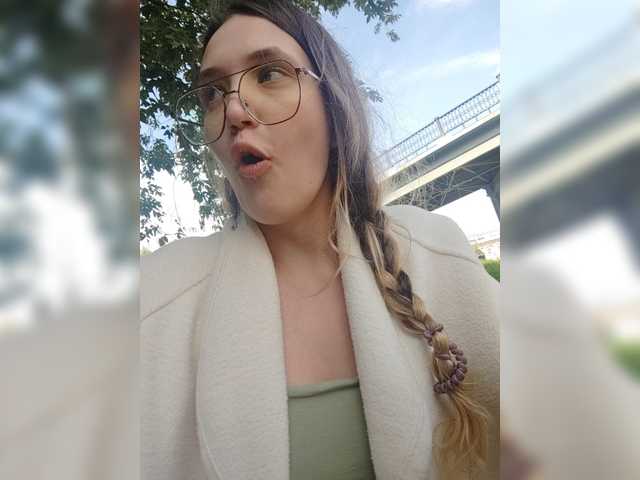 SorelleNoir live cam on BongaCams