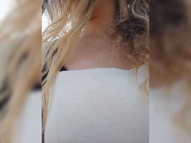 SorelleNoir live cam on BongaCams