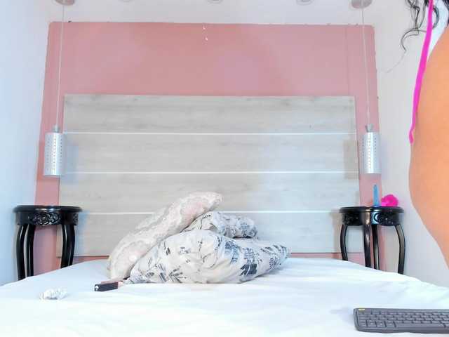Anny-lewis live cam on BongaCams