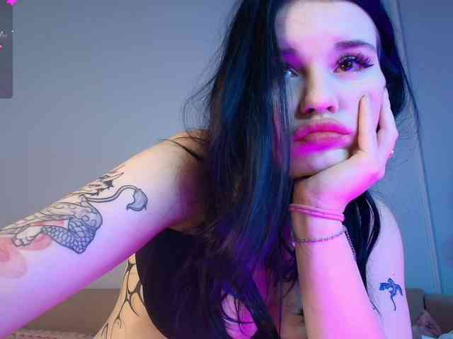 daqueen webcam