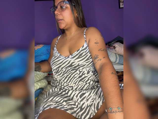 chelseea-bluey live webcam show