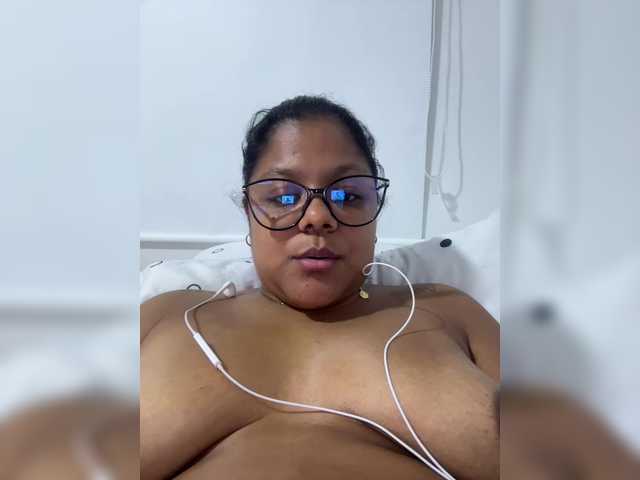 chelseea-bluey live cam on BongaCams