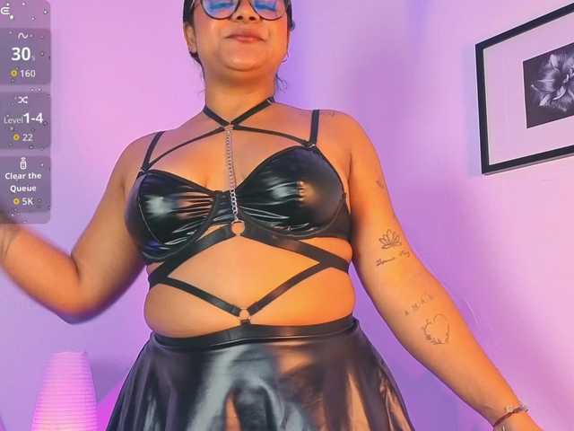 chelseea-bluey live cam on BongaCams