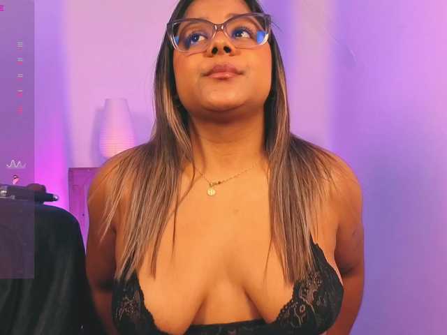 chelseea-bluey live cam on BongaCams