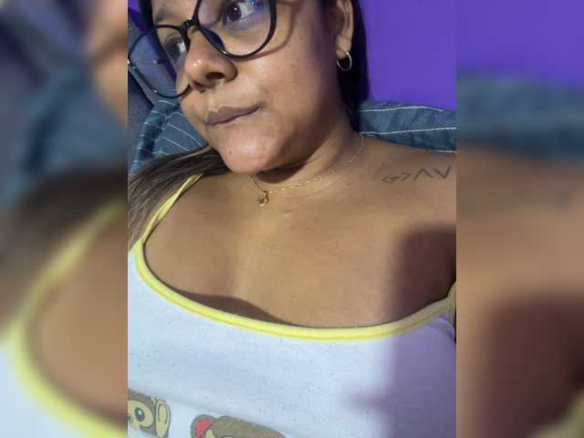 chelseea-bluey live cam on BongaCams